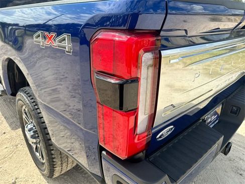 Certified 2026 Ford F250 Platinum w/ Platinum Plus Package image 38