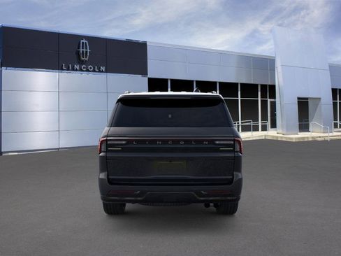 New 2026 Lincoln Navigator Reserve w/ Jet Appearance Package image 5