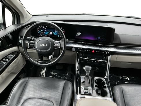 Used 2022 Kia Carnival SX Prestige image 15
