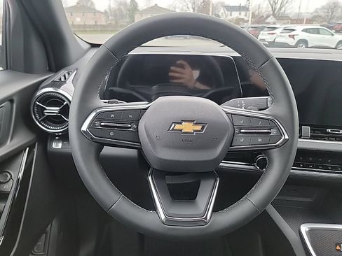 New 2026 Chevrolet Equinox LT w/ Convenience Package II AWD/4WD image 32