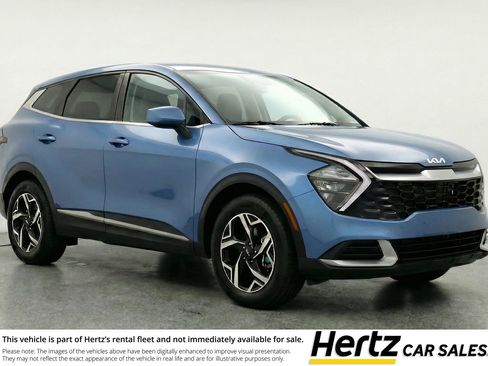 Used 2025 Kia Sportage LX image 1