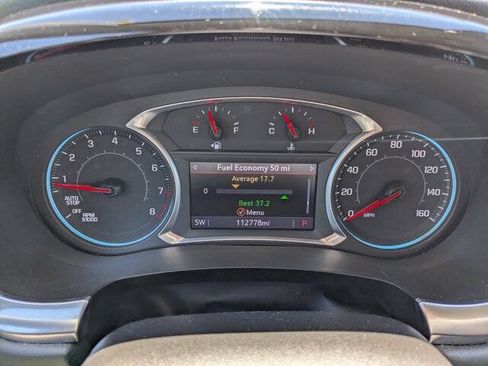 Used 2020 Chevrolet Traverse LT FWD image 19