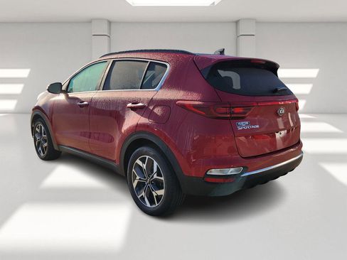 Used 2022 Kia Sportage EX image 3