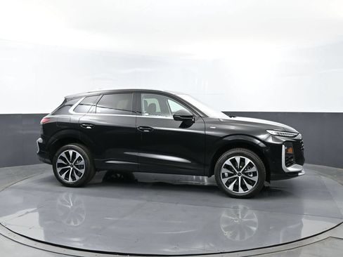 New 2026 Audi Q3 quattro 2.0T AWD/4WD image 4