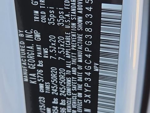 Used 2023 Kia Telluride EX w/ EX Captain's Chair Package image 14