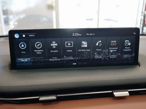 Used 2022 Genesis GV70 2.5T w/ Advanced Package image 38