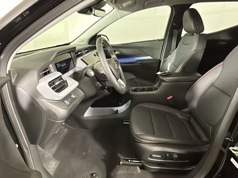 Used 2027 Chevrolet Bolt RS FWD image 12