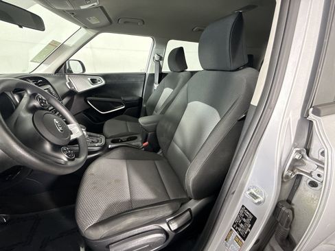 Used 2020 Kia Soul LX image 15
