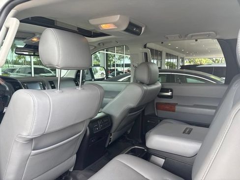 Used 2019 Toyota Sequoia Platinum AWD/4WD image 8