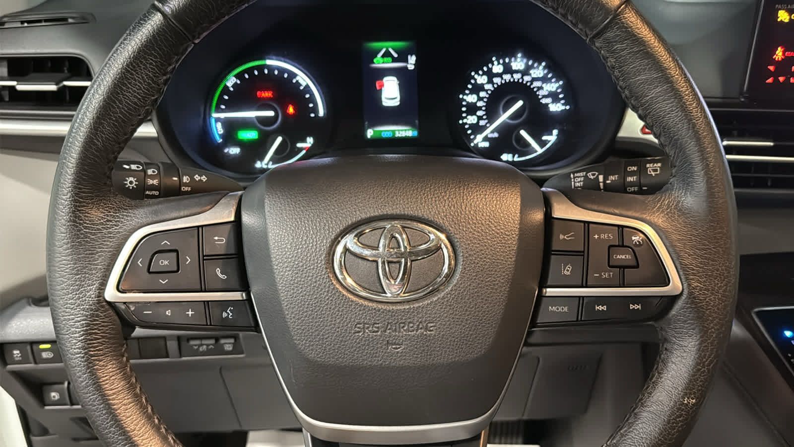 Used 2021 Toyota Sienna XLE w/ XLE Plus Package AWD/4WD image 11