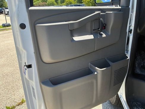 New 2026 GMC Savana 2500 Extended w/ Safety Package RWD image 15