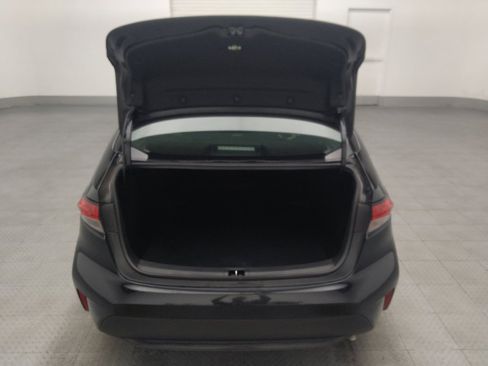 Used 2021 Toyota Corolla LE FWD image 29