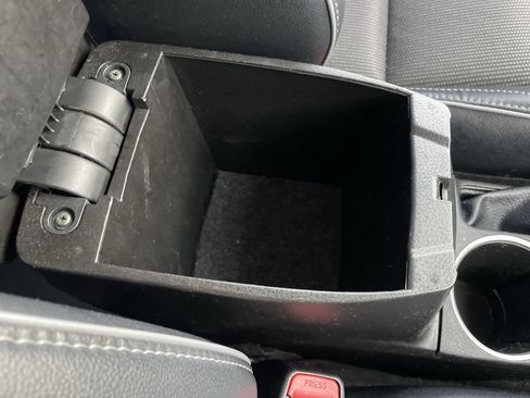 Used 2016 Toyota Corolla S FWD image 29