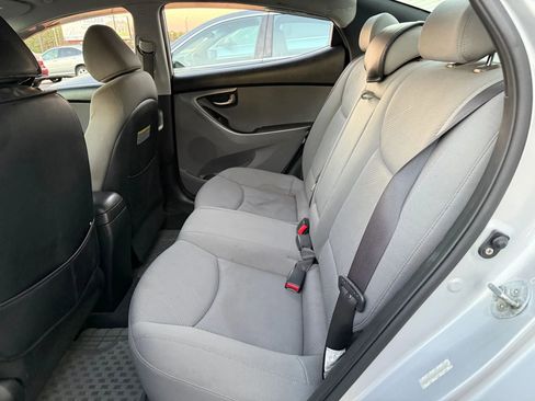 Used 2013 Hyundai Elantra GLS image 19