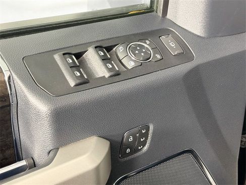 Used 2022 Ford F250 Lariat w/ Lariat Ultimate Package image 17