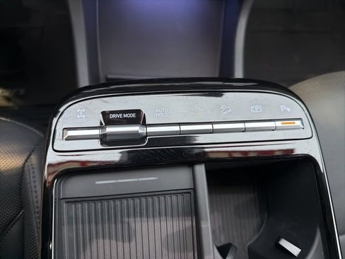 Certified 2025 Hyundai Tucson Limited image 25