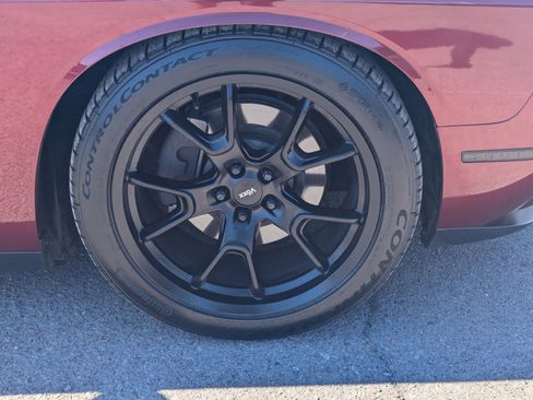 Used 2020 Dodge Challenger SXT w/ Plus Package image 9