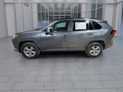 Certified 2022 Toyota RAV4 XLE image 5