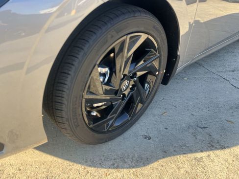 Used 2026 Hyundai Elantra Sport image 16