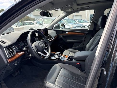 Used 2023 Audi Q5 2.0T Premium w/ Convenience Package AWD/4WD image 6