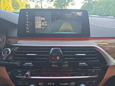 Used 2018 BMW 540i RWD image 18