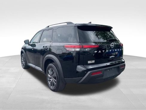 Used 2025 Nissan Pathfinder SV AWD/4WD image 3