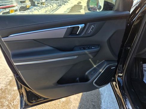 Used 2025 Buick Enclave Sport Touring image 10