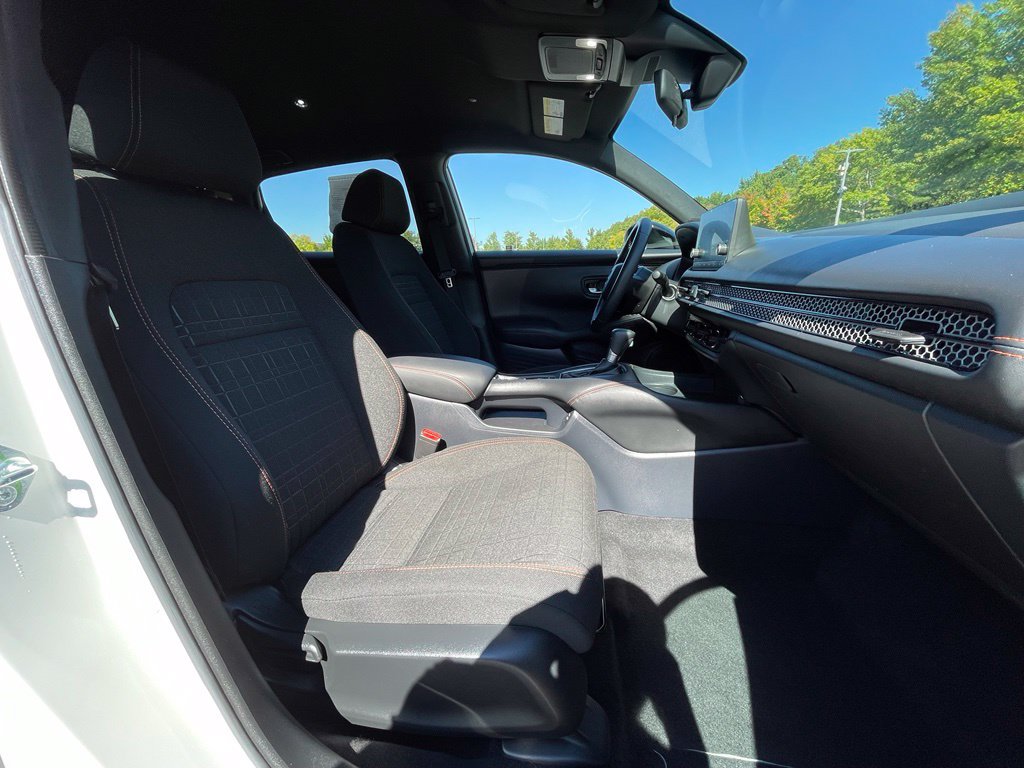Certified 2024 Honda HR-V Sport image 32