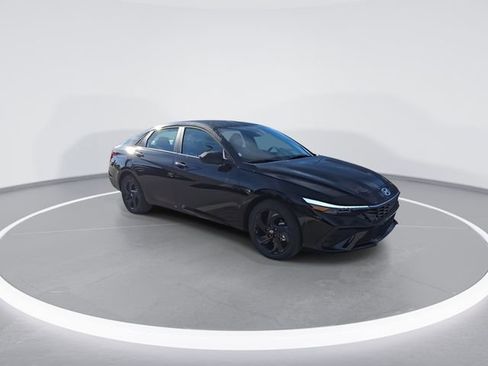 New 2026 Hyundai Elantra Sport image 3