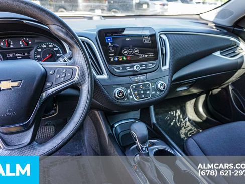 Used 2024 Chevrolet Malibu LT FWD image 32