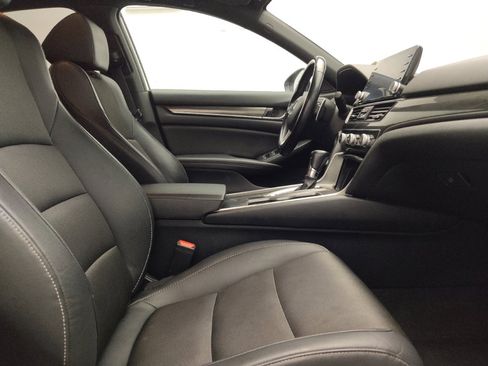 Used 2019 Honda Accord Sport image 21