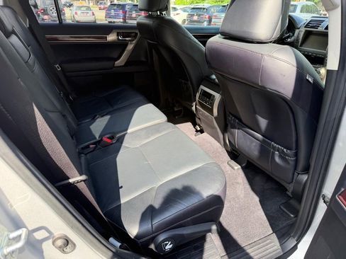 Used 2018 Lexus GX 460 Premium w/ Premium Package AWD/4WD image 30