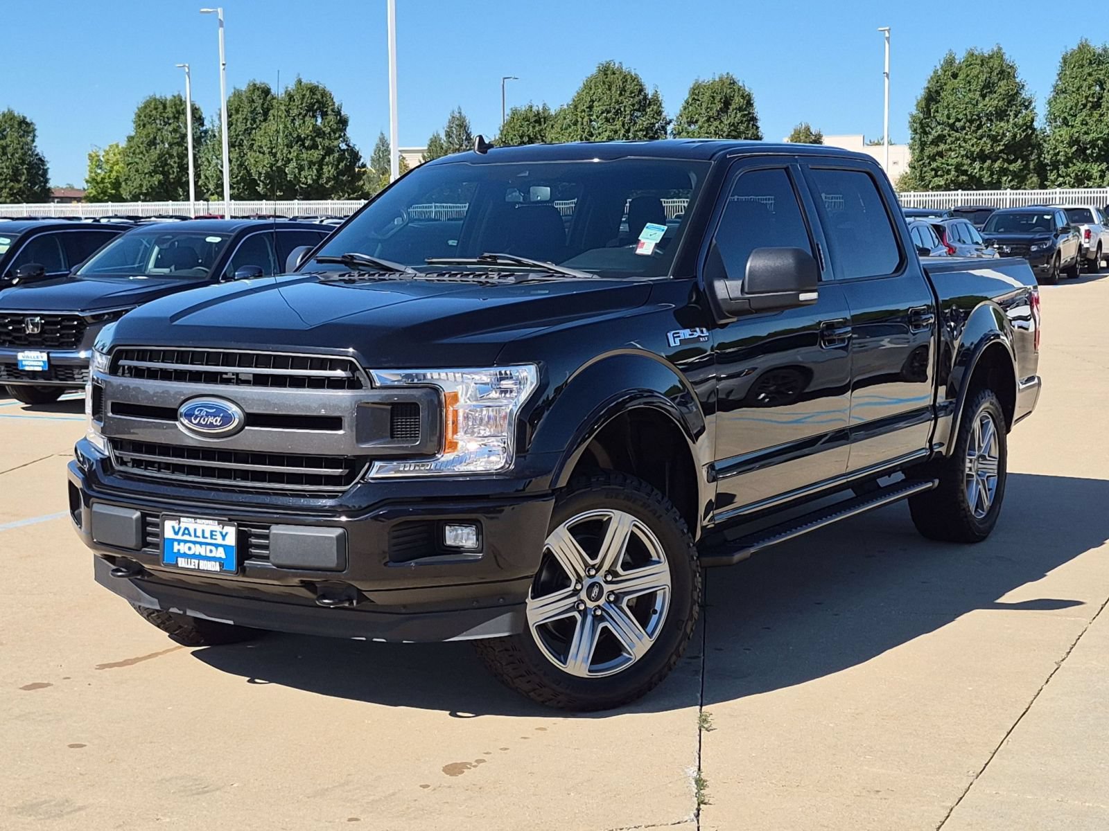 Used 2019 Ford F150 XLT w/ Equipment Group 302A Luxury AWD/4WD image 2