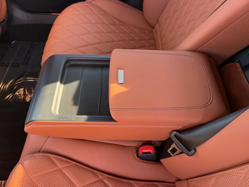 Certified 2025 Mercedes-Benz S 580 4MATIC Sedan image 17