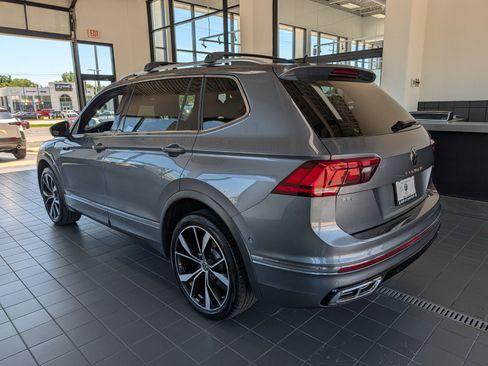 Used 2024 Volkswagen Tiguan SEL R-Line w/ MDO Package, Two-Row AWD/4WD image 6