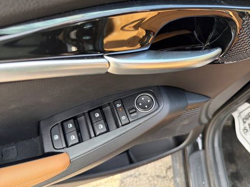 Certified 2025 Kia Seltos EX w/ EX Sunroof Package image 14