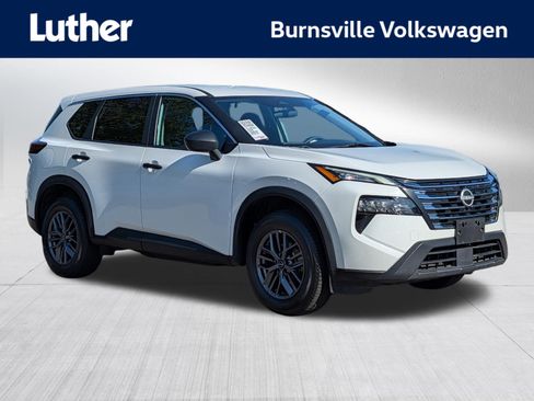Used 2024 Nissan Rogue S AWD/4WD image 1
