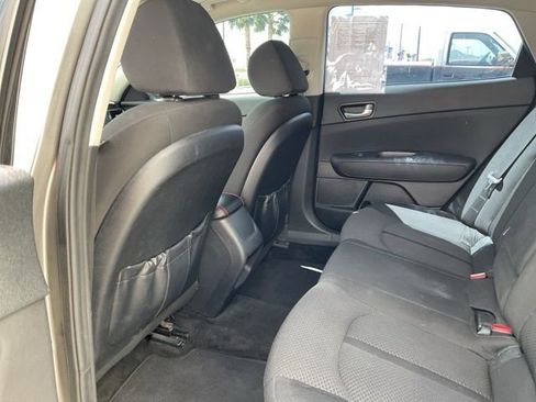 Used 2018 Kia Optima LX w/ 17" Alloy Wheels Package FWD image 20