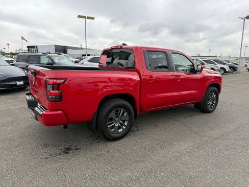 Certified 2025 Nissan Frontier SV RWD image 6