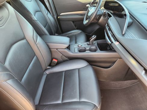 Certified 2024 Cadillac XT4 Premium Luxury image 11