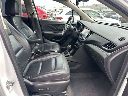 Used 2020 Buick Encore Essence AWD/4WD image 30