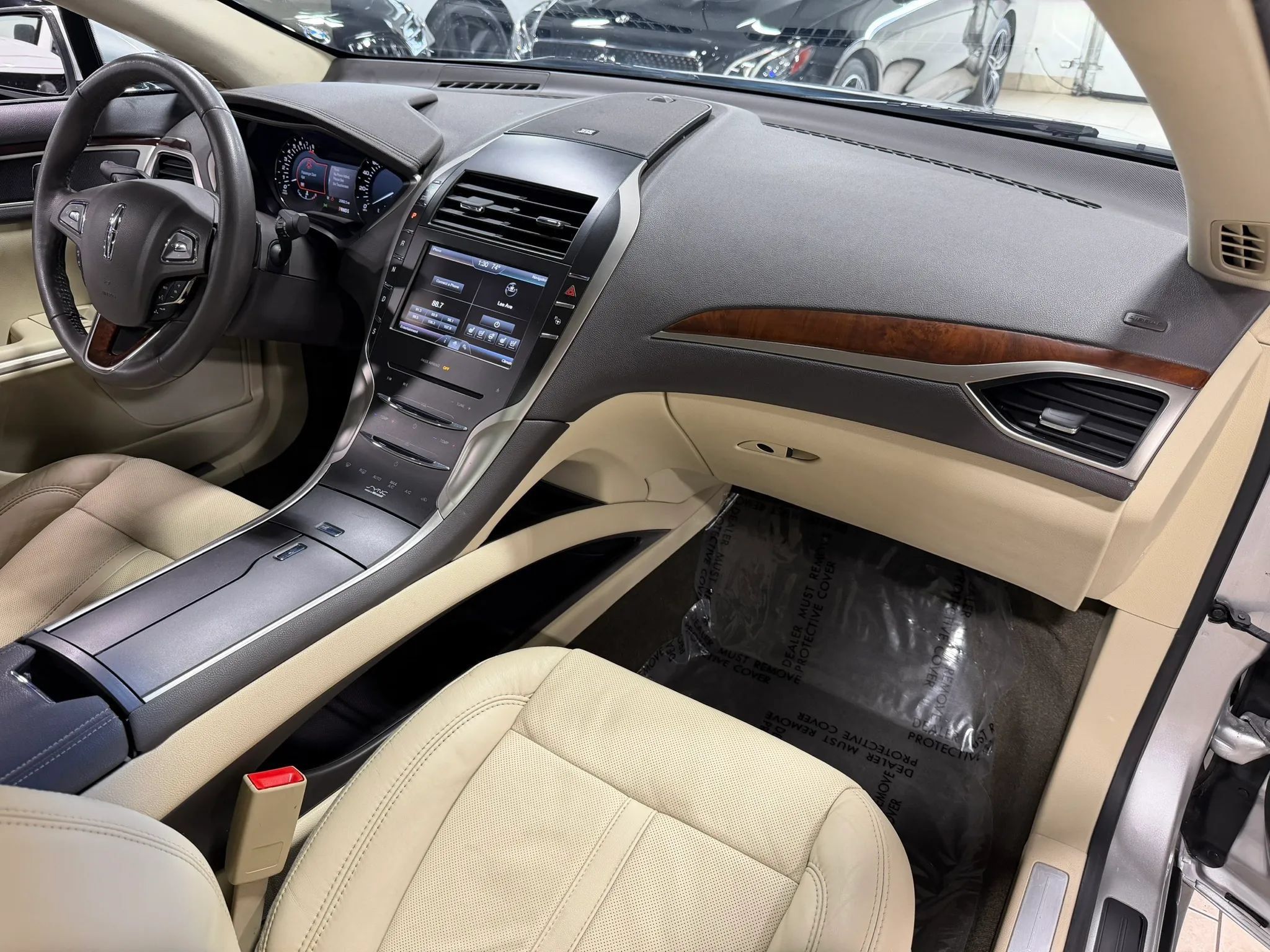 Used 2013 Lincoln MKZ FWD image 13