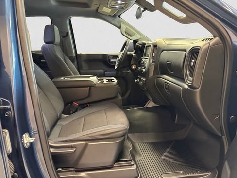 Used 2019 Chevrolet Silverado 1500 Custom Trail Boss AWD/4WD image 16