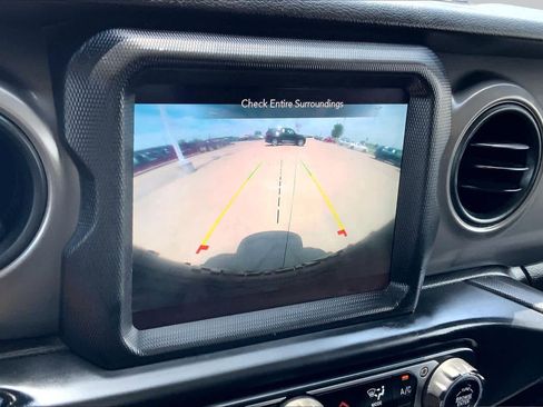 Used 2022 Jeep Wrangler Unlimited Sport AWD/4WD image 25