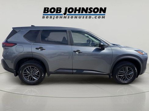 Used 2023 Nissan Rogue S AWD/4WD image 2