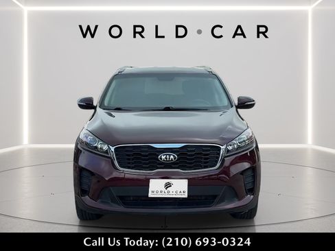 Used 2019 Kia Sorento FWD V6 w/ LX V6 Convenience Package image 2