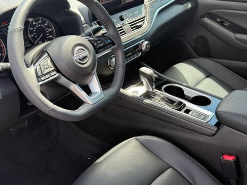 New 2025 Nissan Altima 2.5 SL image 18