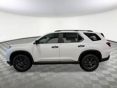 New 2026 Honda Pilot TrailSport image 3