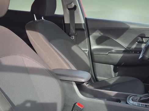 Used 2024 Hyundai Kona SEL image 16