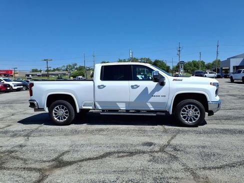 Used 2025 Chevrolet Silverado 2500 LTZ w/ LTZ Premium Package AWD/4WD image 15